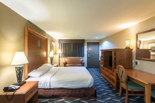 Motel Cline Shale Inn & Suites