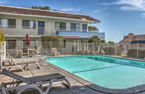 Motel 6 Mojave