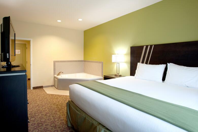 Holiday Inn Express Hotel & Suites Clemson - University Area
