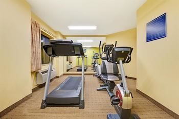 Hotel Days Inn And Suites Desoto