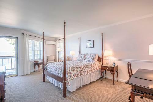 Bed & Breakfast Wades Point Inn On The Bay