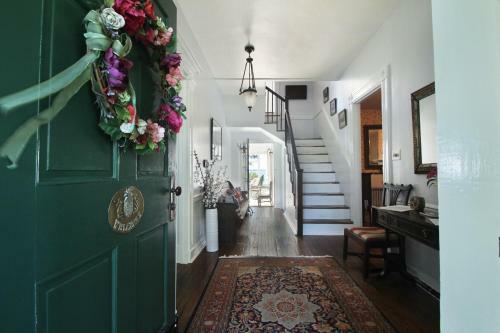 Bed & Breakfast Wades Point Inn On The Bay