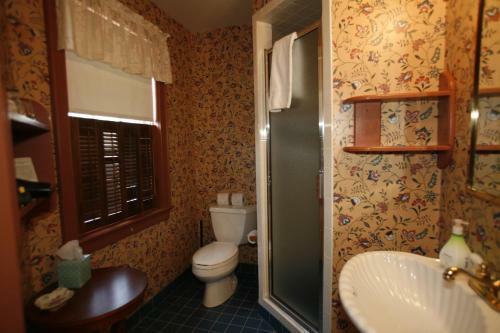 Parsonage Inn Bed And Breakfast