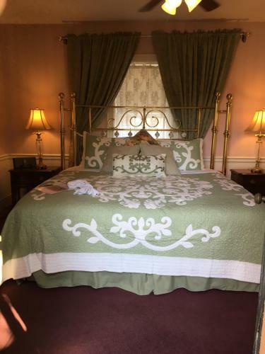 Parsonage Inn Bed And Breakfast