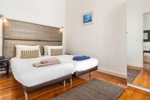 Apartamento Cr - Correeiros