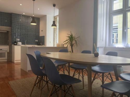 Apartamento Cr - Correeiros