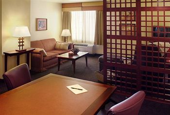 Larkspur Landing Campbell-an All-suite Hotel
