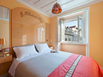 Lisbon Colours Bairro Alto Apartments