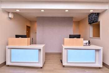 Holiday Inn Express Hotel & Suites Lacey