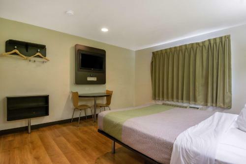 Motel 6 Redlands