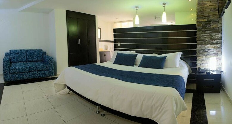 Hotel D' Leon