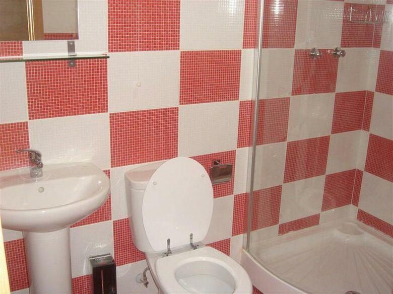 Hostal Downtown Guest House