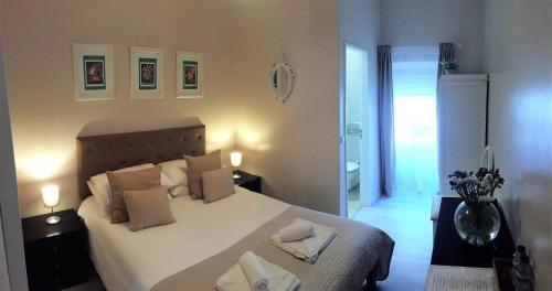 Hostal Peniche Sleep House Residence