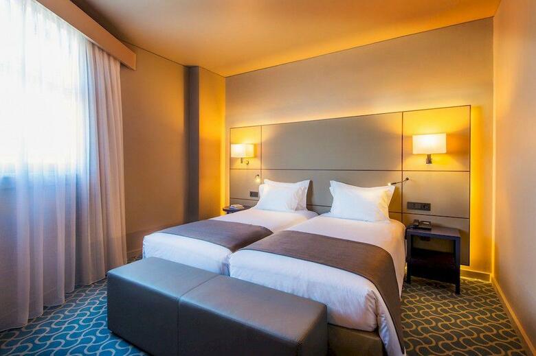Hotel Dom Henrique - Downtown
