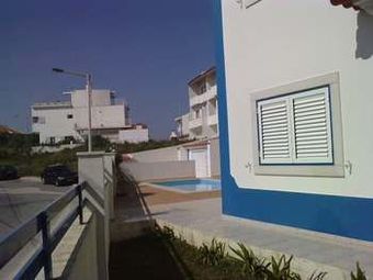 Ericeira Chill Hill Hostel & Private Rooms