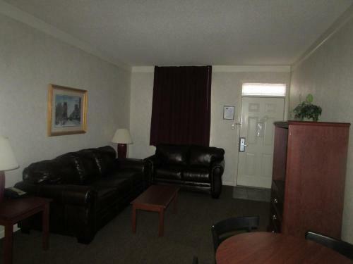 Hotel Admiralty Of Plantation Oaks