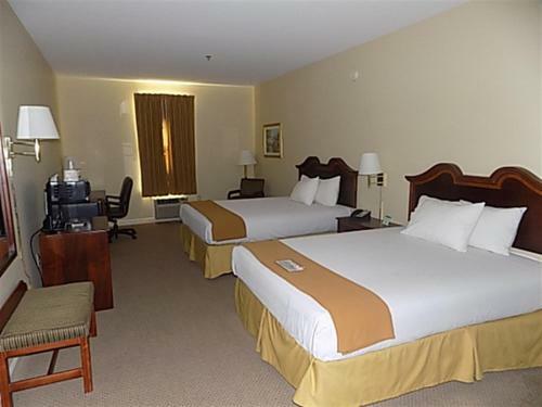 Hotel Admiralty Of Plantation Oaks