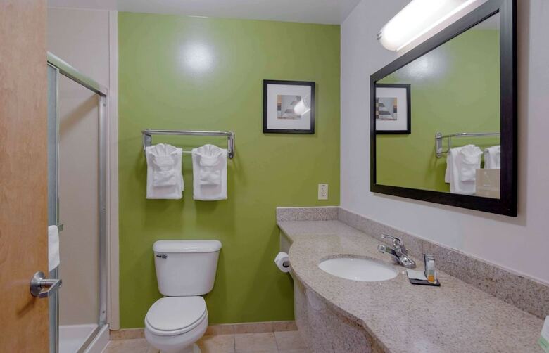 Hotel Sleep Inn & Suites At Fort Lee