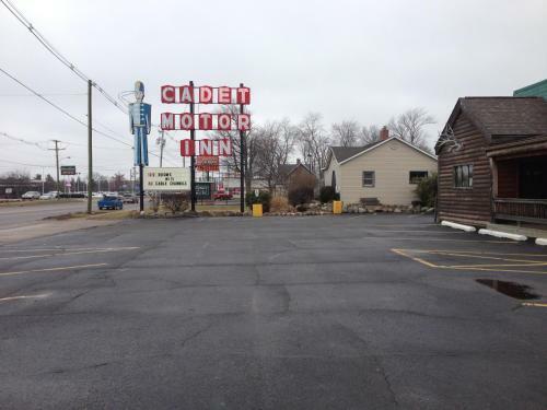 Cadet Motor Inn - Coldwater