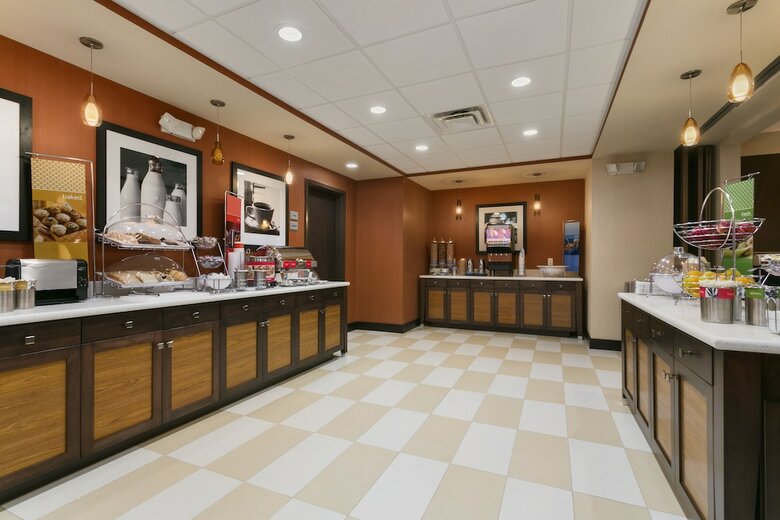 Hotel Hampton Inn & Suites Laurel