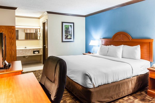 Hotel Quality Inn & Suites