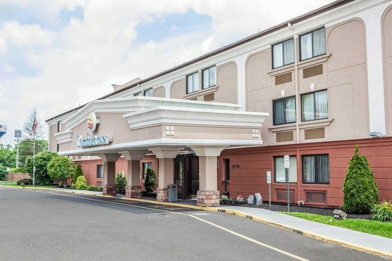 Hotel Comfort Inn