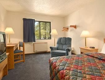Hotel Super 8 Pittsburg Ks