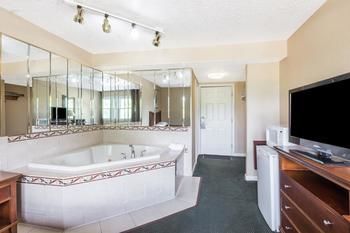 Hotel Howard Johnson Express Inn - Rocky Hill