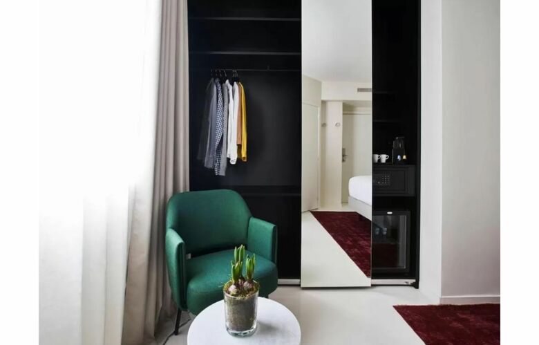 9hotel Sablon