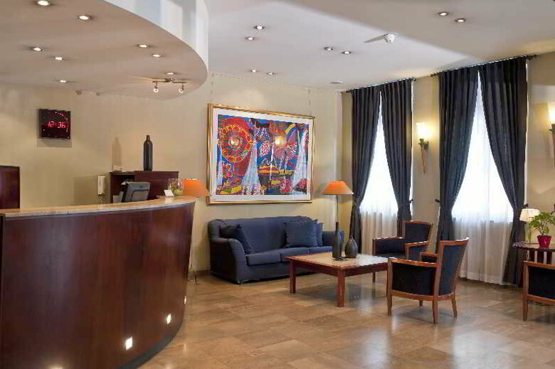 9hotel Sablon