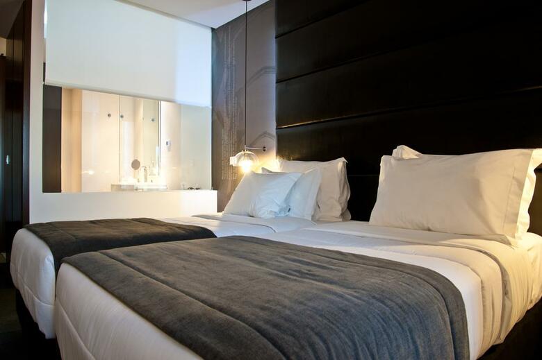 Lisboa Carmo Hotel