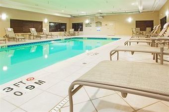 Holiday Inn Express Hotel & Suites Chestertown