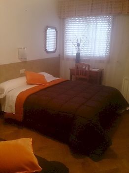 Hostal Pensi�n Santa Clara