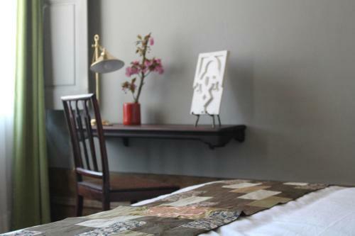 Hostal Mercador Guesthouse