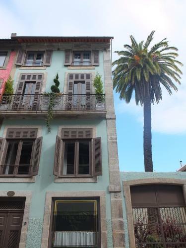 Hostal Mercador Guesthouse