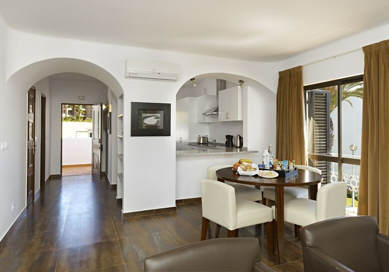 S�o Rafael Villas, Apartments & Guesthouse