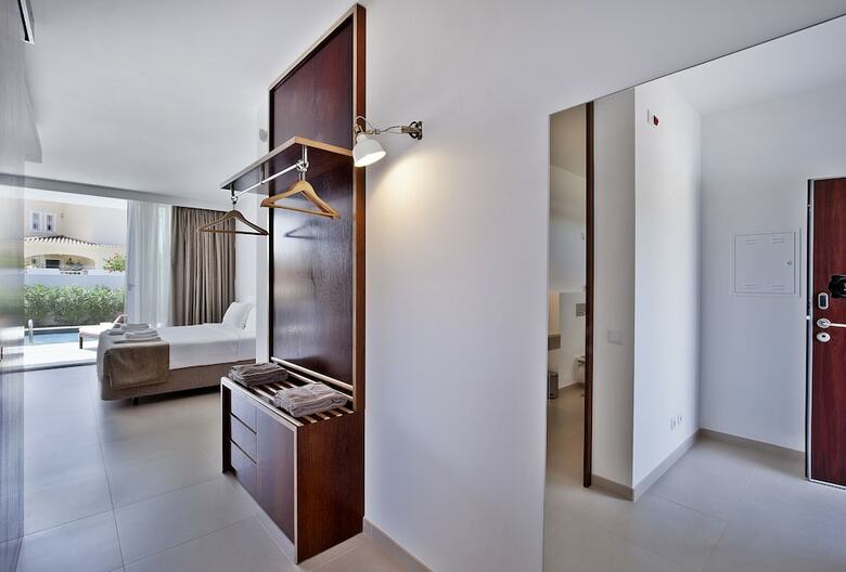 S�o Rafael Villas, Apartments & Guesthouse