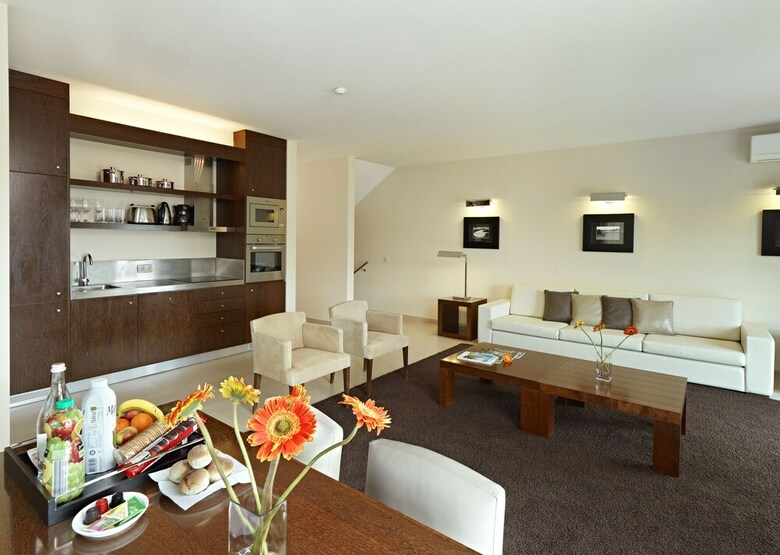 S�o Rafael Villas, Apartments & Guesthouse