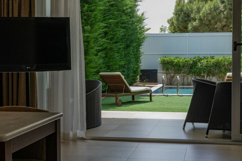S�o Rafael Villas, Apartments & Guesthouse
