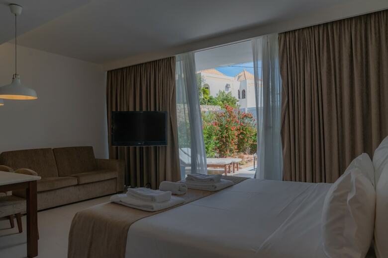 S�o Rafael Villas, Apartments & Guesthouse