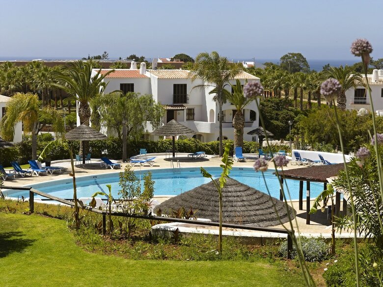 S�o Rafael Villas, Apartments & Guesthouse
