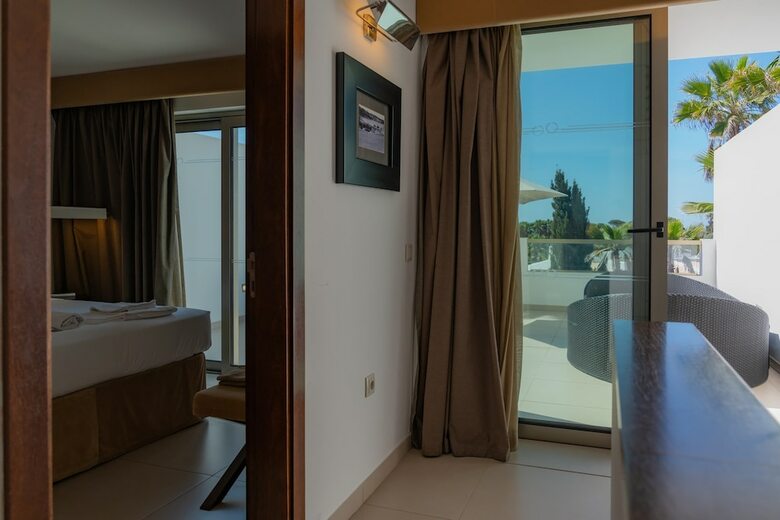 S�o Rafael Villas, Apartments & Guesthouse