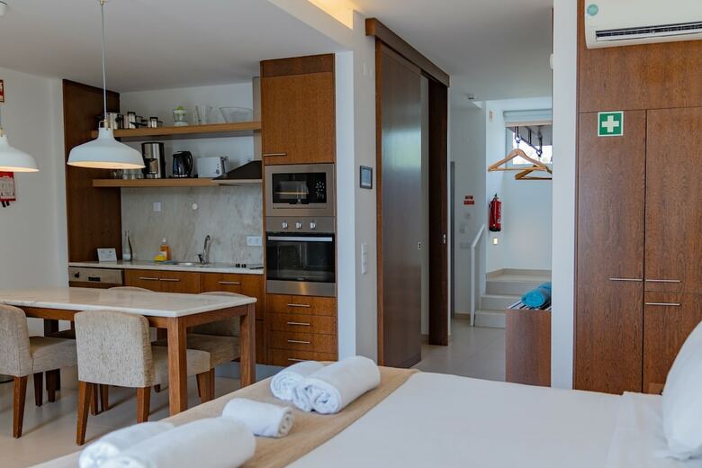 S�o Rafael Villas, Apartments & Guesthouse