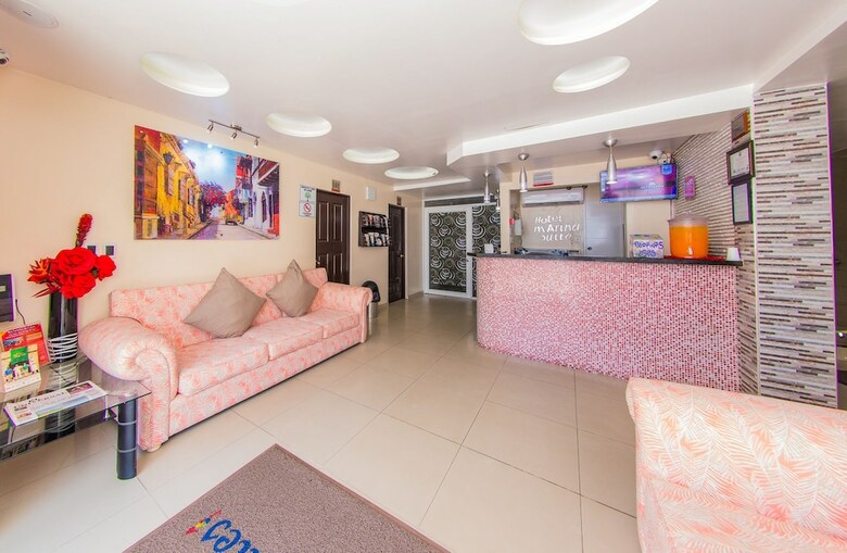 Hotel Marina Suites
