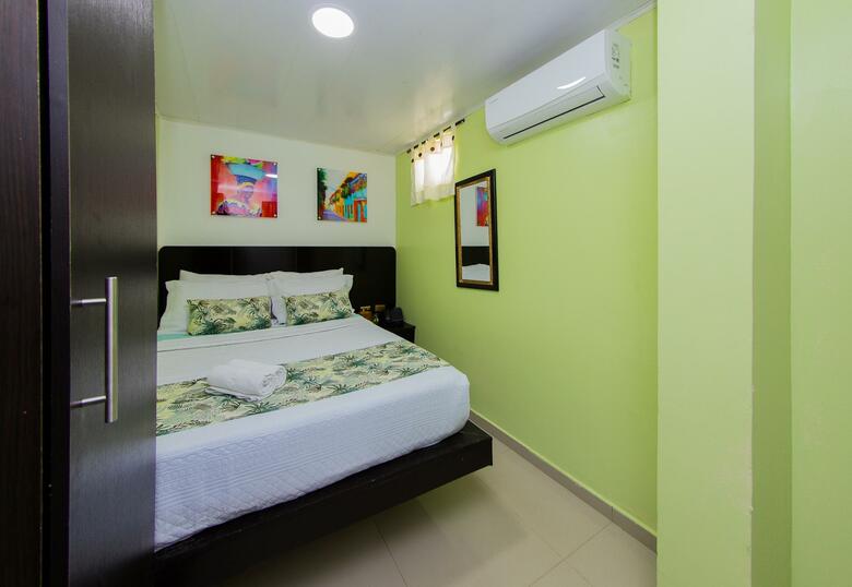 Hotel Marina Suites