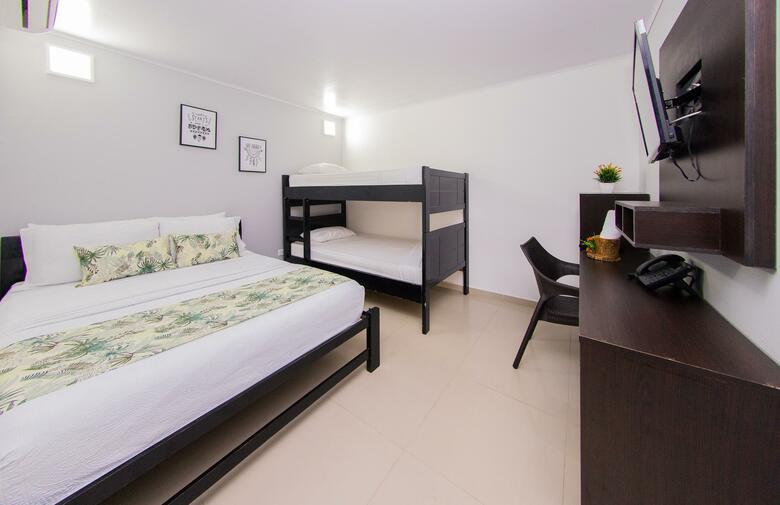 Hotel Marina Suites