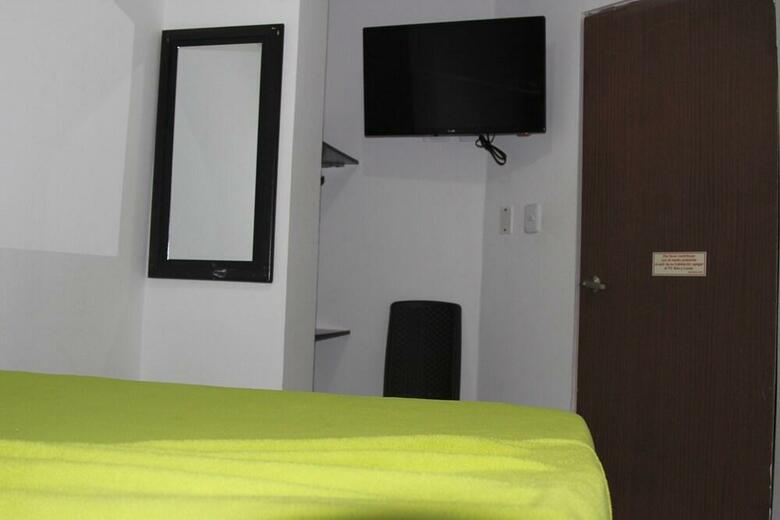 Hotel Marina Suites