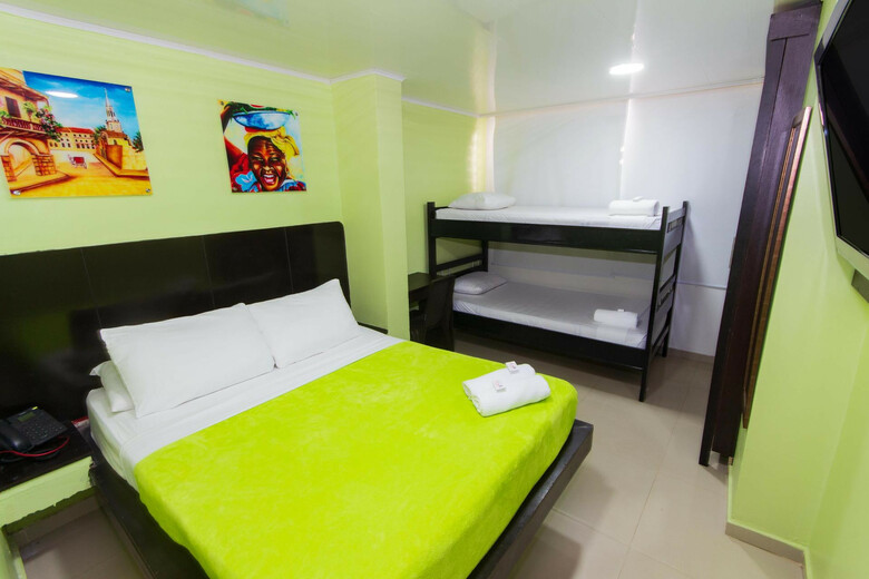 Hotel Marina Suites