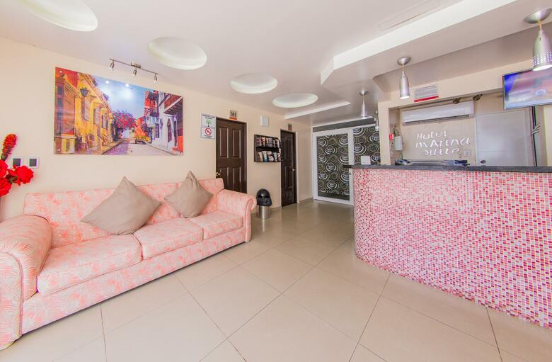 Hotel Marina Suites