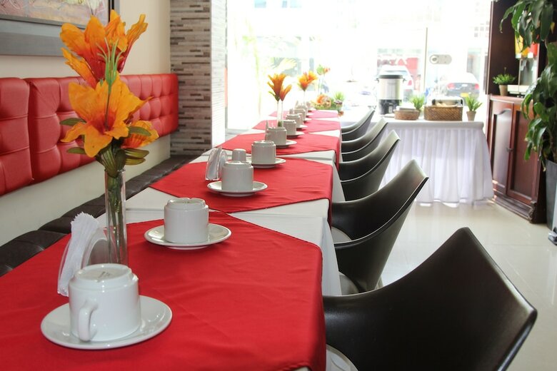 Hotel Marina Suites